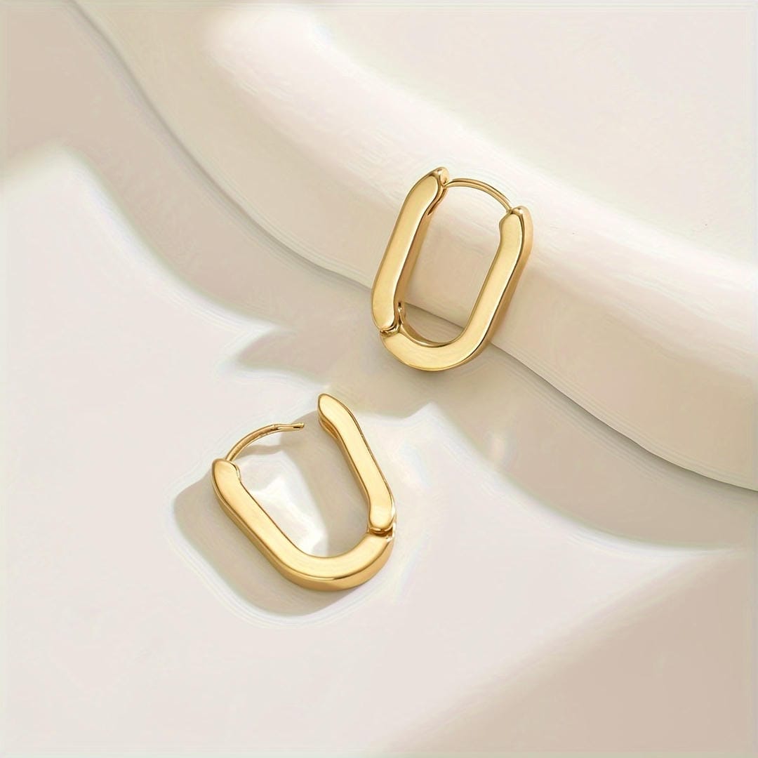 Elegante geometrische Creolen