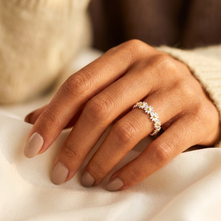 Zilveren ring met bloem