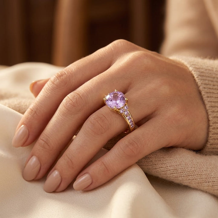 Gouden ring met amethisten in cluster