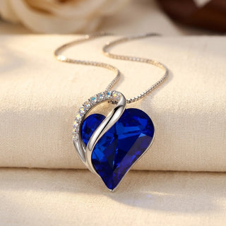Zilveren ketting met saffieren hart