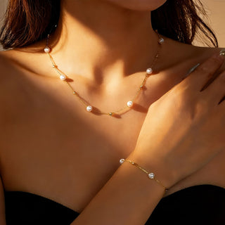 Delicate Parelketting Set