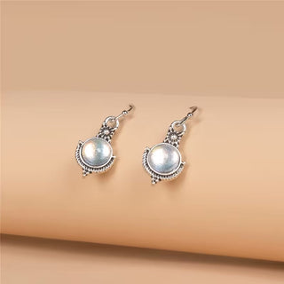 Elegante runde Mondstein-Cabochon-Ohrringe