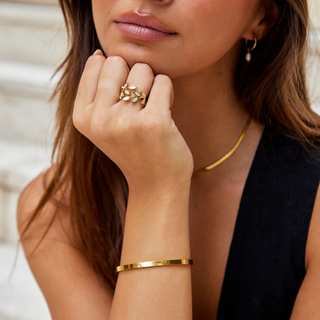 Gouden ring met bladmotief