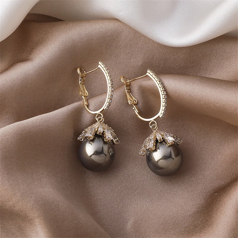 Elegante Malia Perlen-Ohrringe