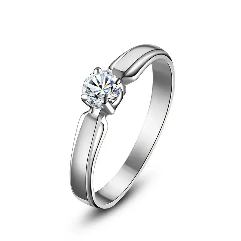 Clara ring met enkele steen