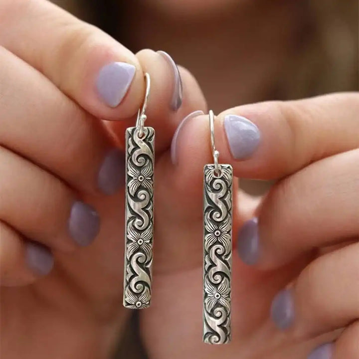 Klassische Silber-Scroll-Ohrringe