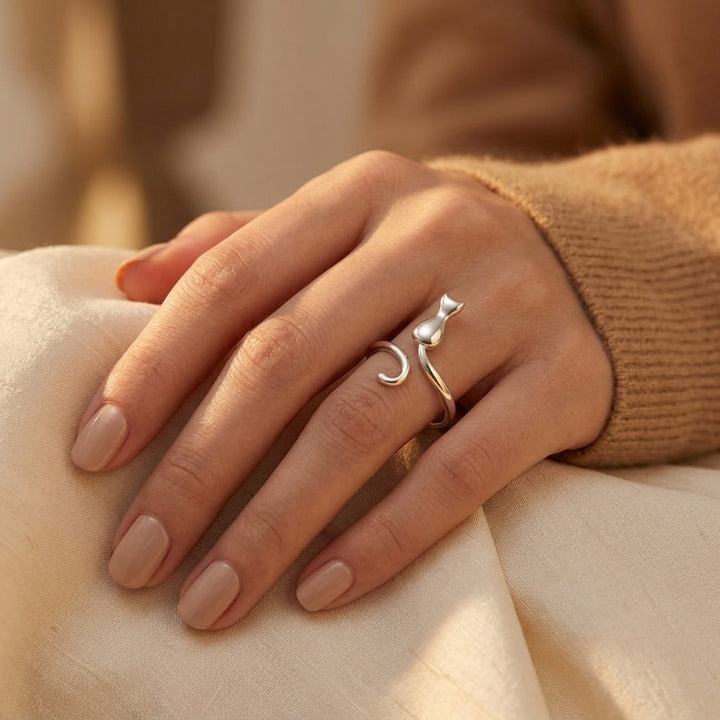 Zilveren ring met kat