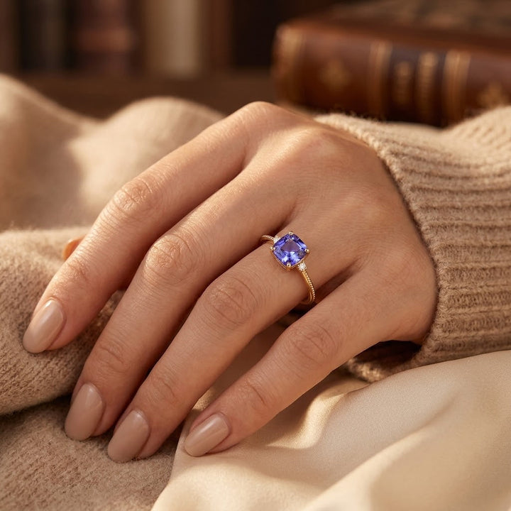 Gouden ring met enkele amethist