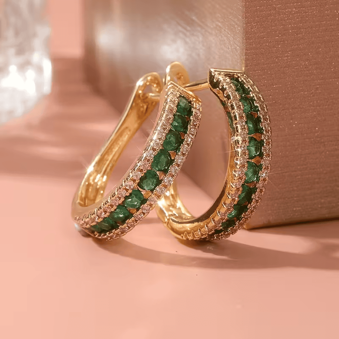 Elegante Ohrringe mit Smaragd-Glanz