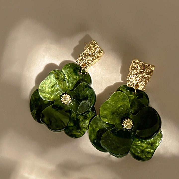 Elegante Boho-Blumenohringe
