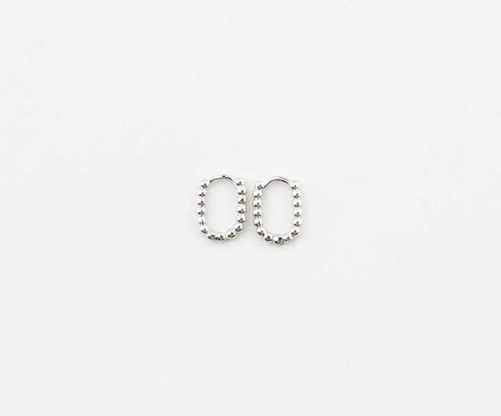 Perlen-Oval Huggie-Creolen Ohrringe